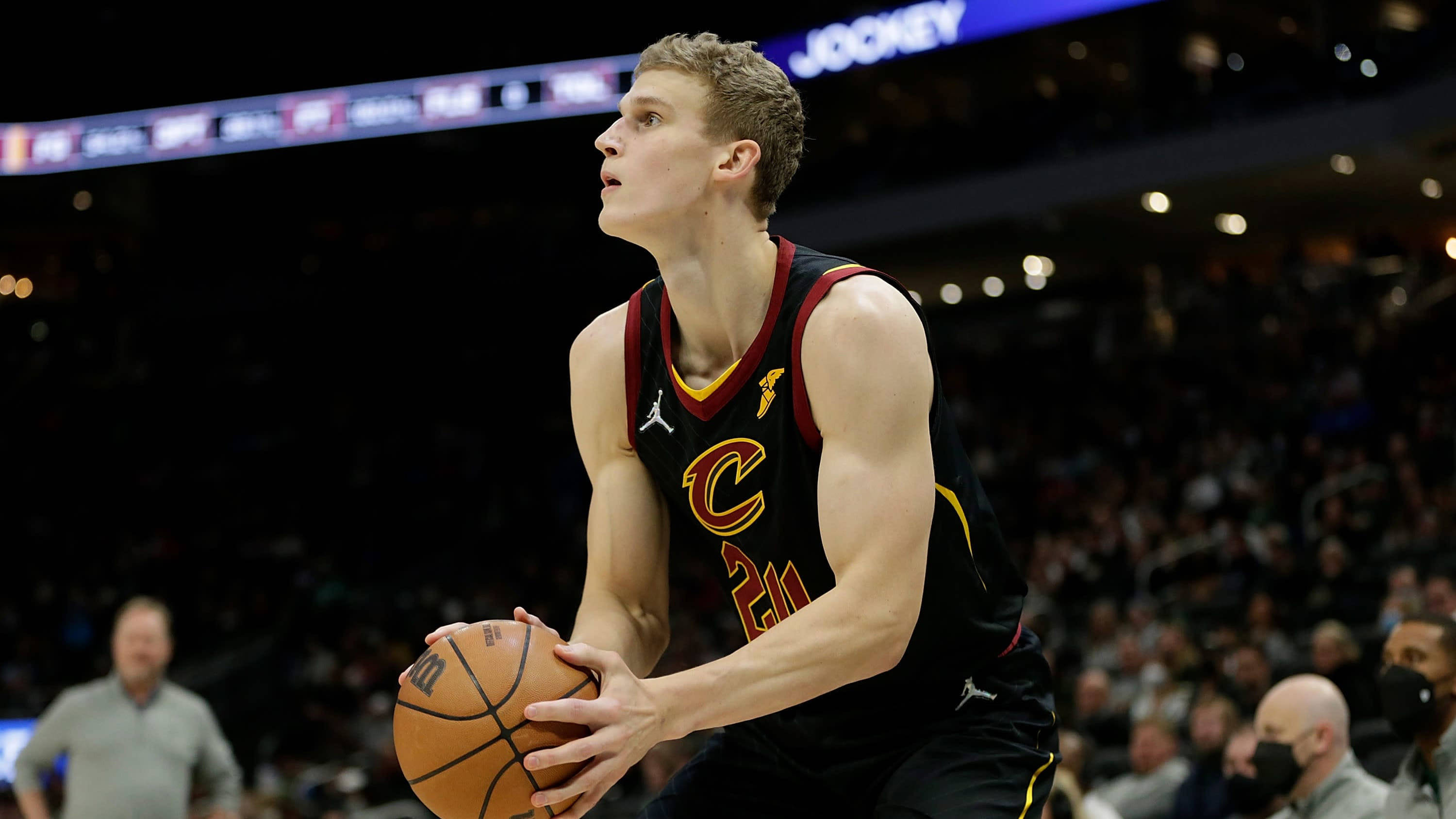 毕尔巴鄂竞技训练开放日，窗口期手感冰凉引欢呼，CBA季后赛在即，心理建设被强调的简单介绍-九游网站