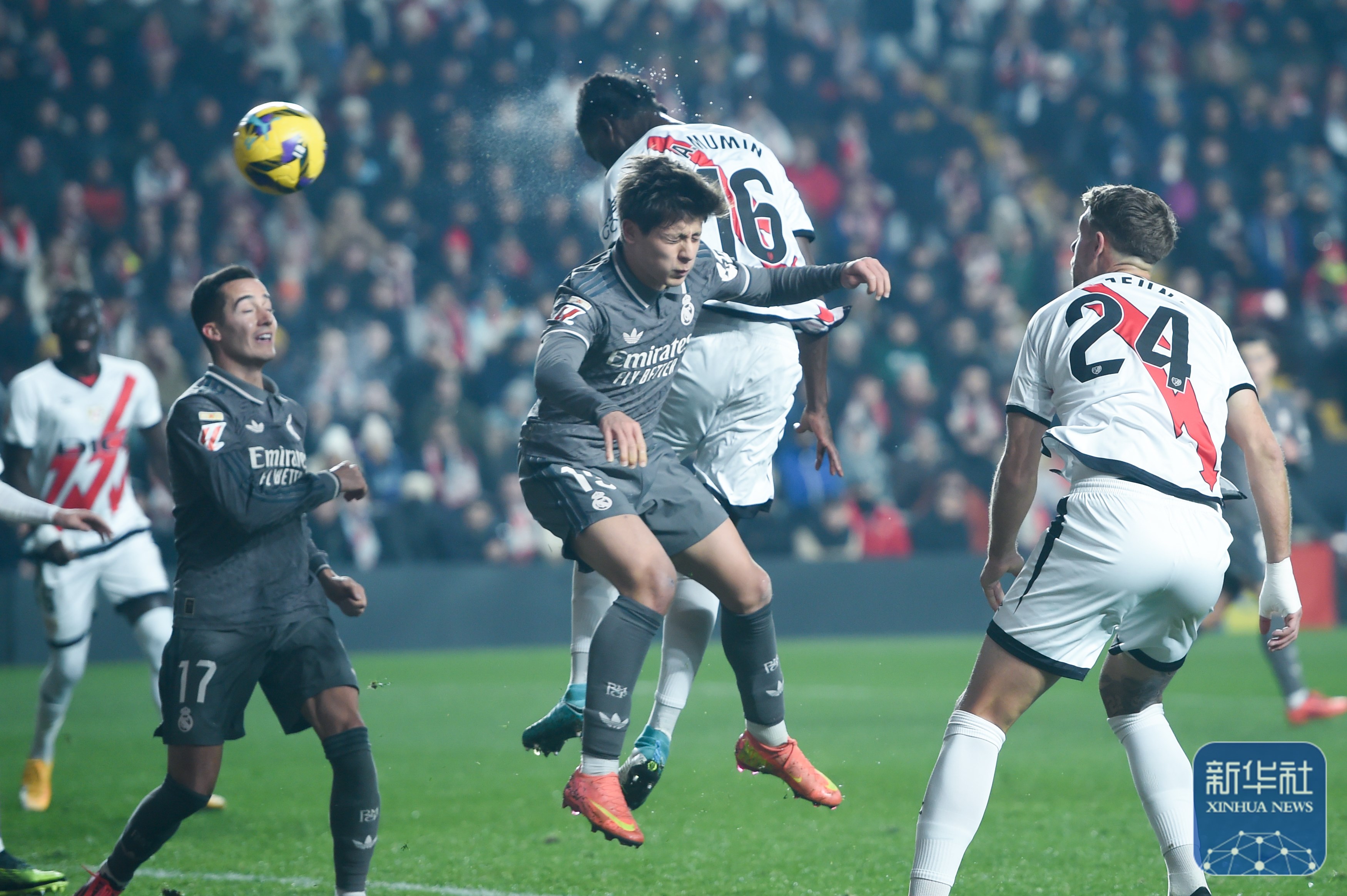 德甲赛程吃紧,巴塞罗那转会期绝杀压哨,赛场秩序良好,球队文化再被提及(皇马03完败巴塞罗那)-九游网站